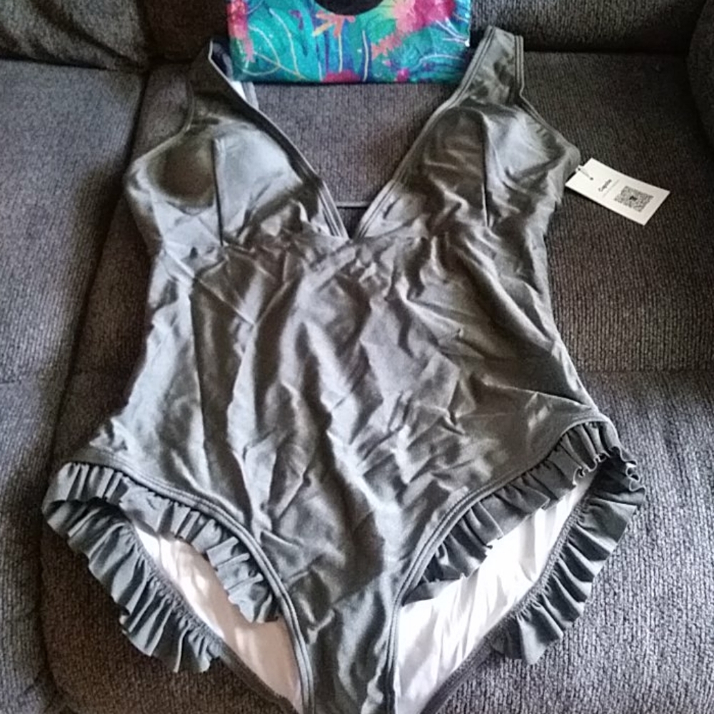 Swim suit